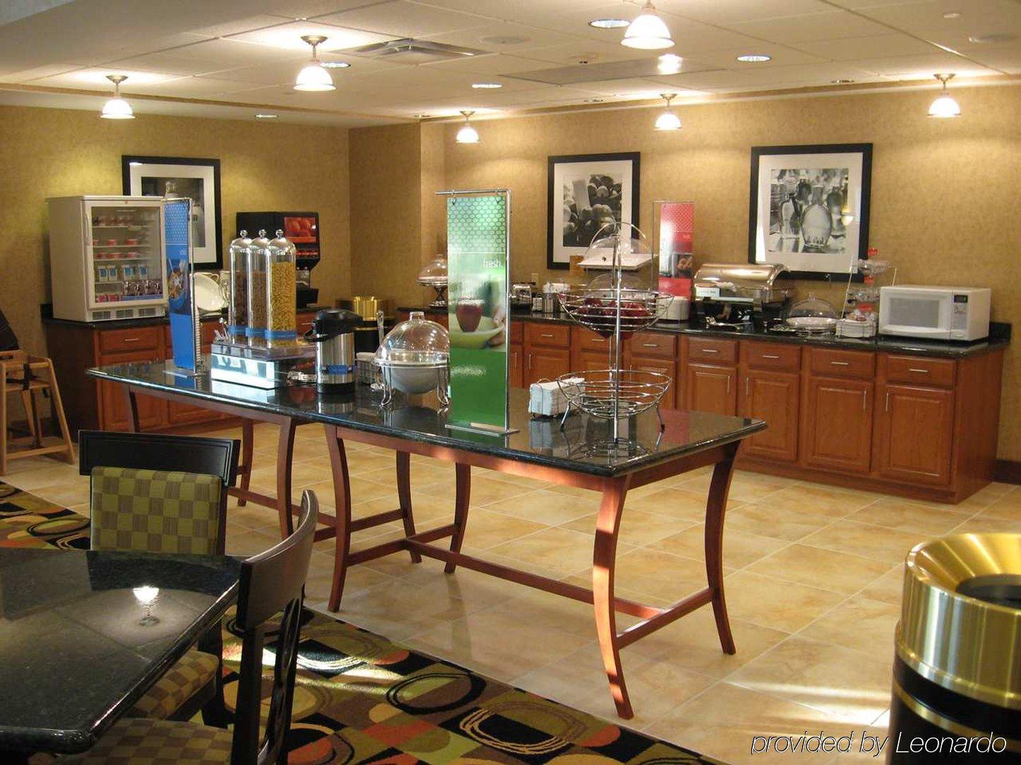 Hampton Inn & Suites Ντάβενπορτ Εστιατόριο φωτογραφία